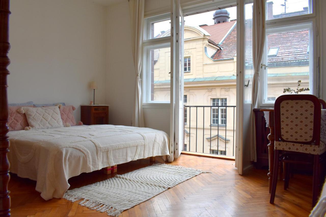 Old Town Residence - Konviktska Prague Exterior photo